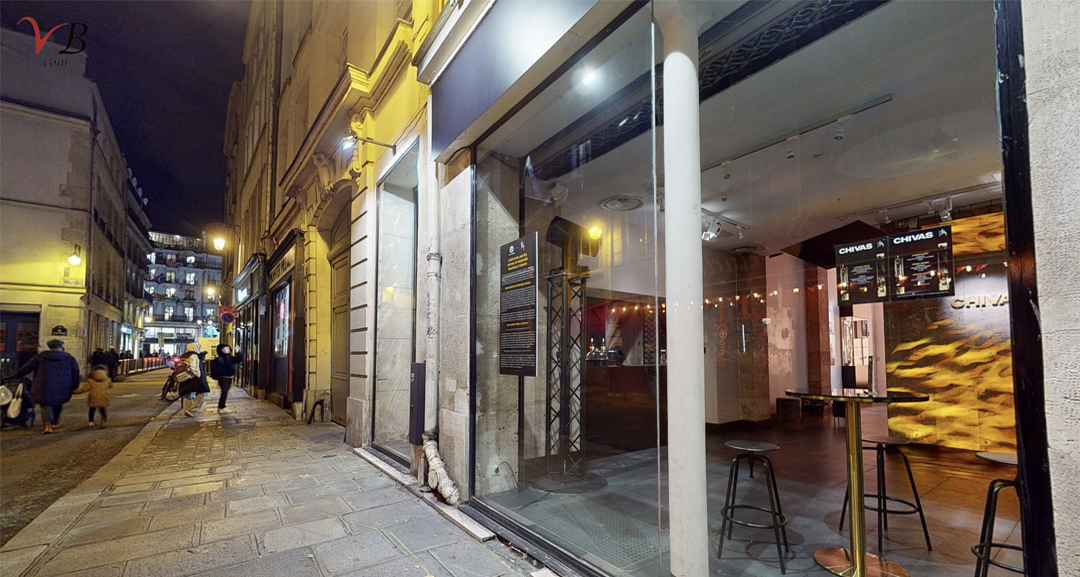outside Showroom Paris N°1